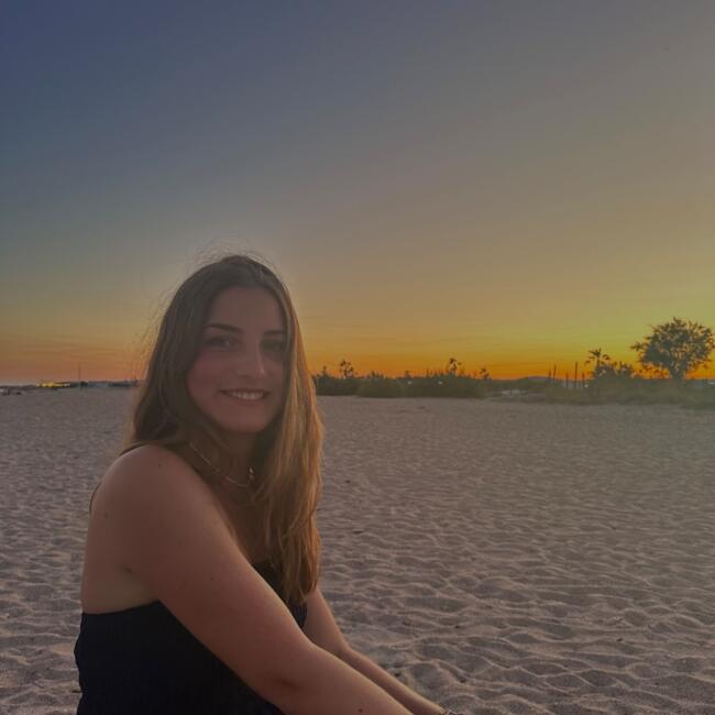 Babysitter in Joué-lès-Tours: Maeva