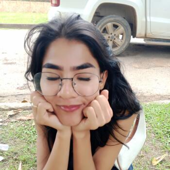 Babá em Rio Branco: Yris