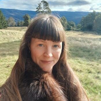 Babysitter in Margaret River: Arcana
