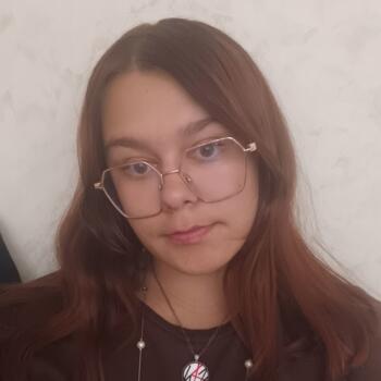 Babysitter in Millau: Lola
