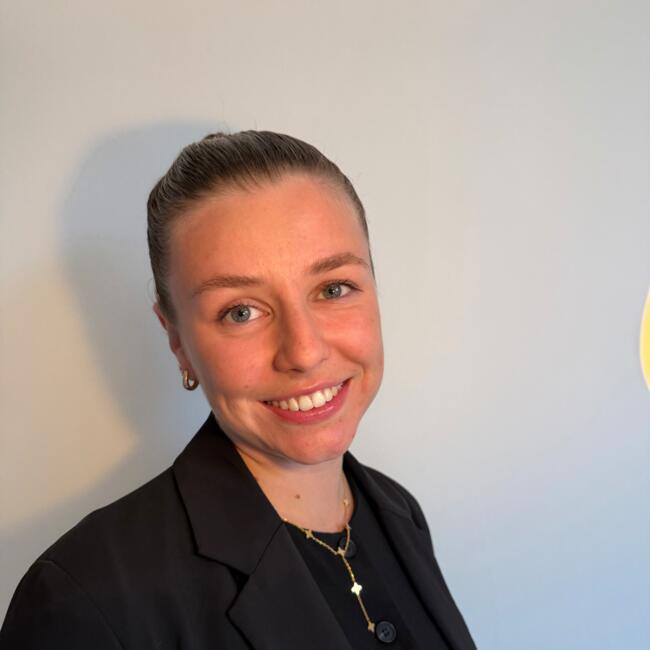 Babysitter in Champs-sur-Marne: Juliane