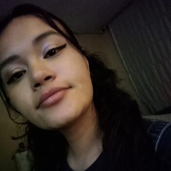 Babysitter Quito: Amy