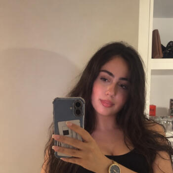 Babysitter in Machelen: Elif