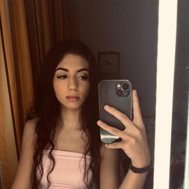 Babysitter in Pantoja: Carla