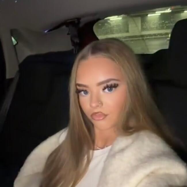 Babysitter in Saint-Ouen-l'Aumône: Julia