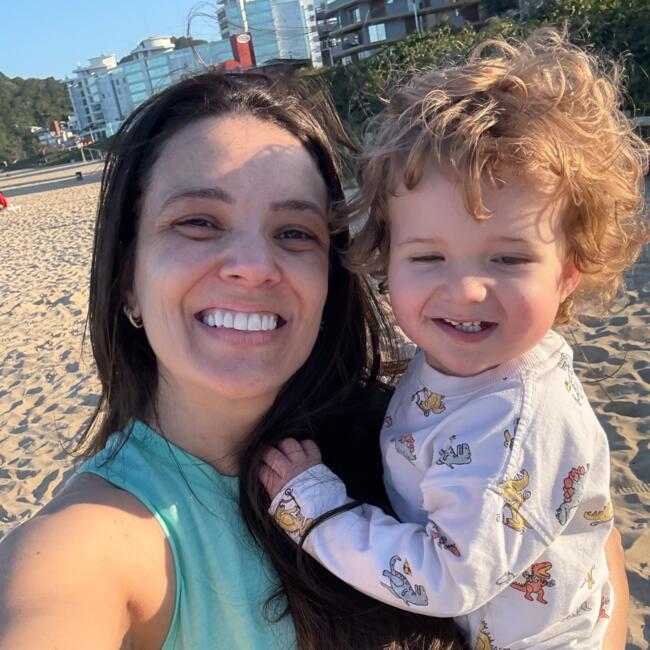 Emprego de babá em Itajaí: Natalia