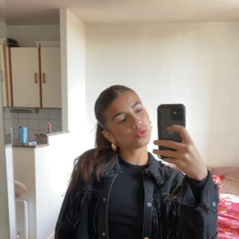 Babysitter in Saint-Savin (Nouvelle-Aquitaine): Coline