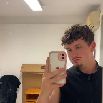 Babysitter Albi: Rayan