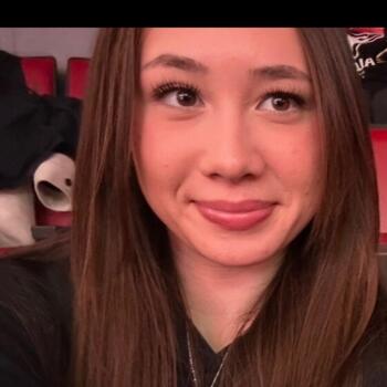 Babysitter in Pickering: Emily