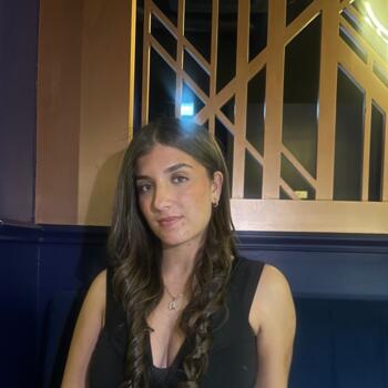 Babysitter in Champigny-sur-Marne: Clara