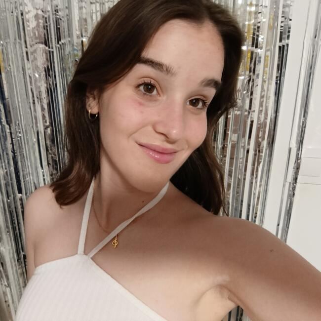 Babysitter in Terrassa: Alexandra