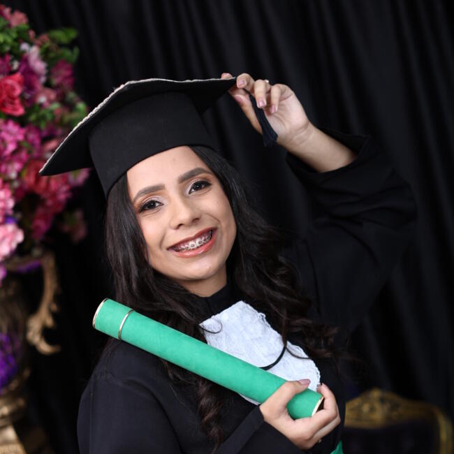 Babysitter in Montes Claros: Camila