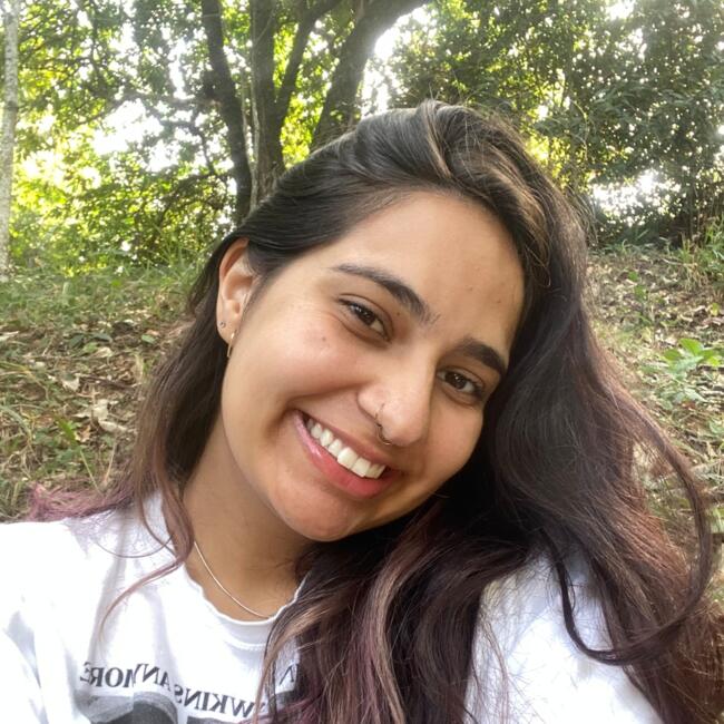 Babysitter in Divinópolis: Giovanna