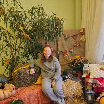 وظيفة جليسة أطفال في دبي: وظيفة جليسة أطفال Anna