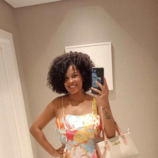 Babysitter in Salvador: Brenda