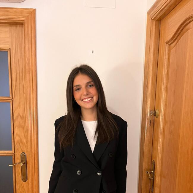 Babysitter in Sant Cugat del Vallès: Anna