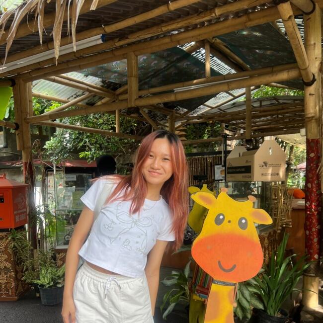 Babysitter in Singapore Island: Gwyn