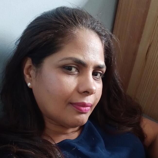 Babysitter in Rodís: Victoria