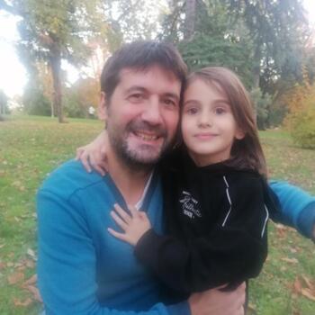 Emploi de garde d'enfants à Madrid: job de garde d'enfants HECTOR