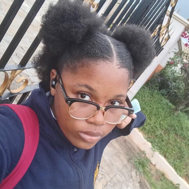 Babysitter in Spanish Town: Okeilah