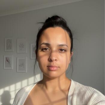 Babysitter in Barueri: Ester