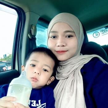 Babysitter in Kuala Lumpur: Salwani
