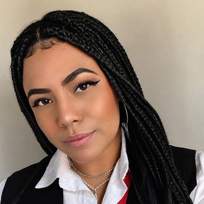 Emprego de babá em Ubá (Minas Gerais): Thais Cristina