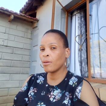 Johannesburg Bölgesinde Dadı: Mahlomogetse