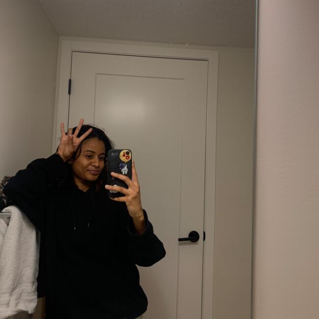 Babysitter in Mississauga: Salina