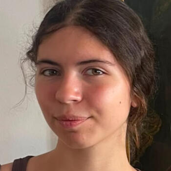 Babysitter em São João da Talha: Leonor