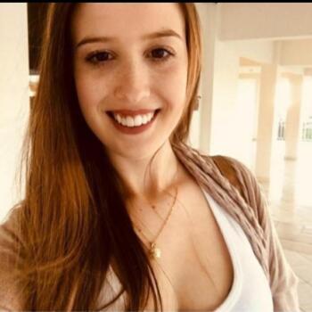 Babysitter in Lages: Nayara