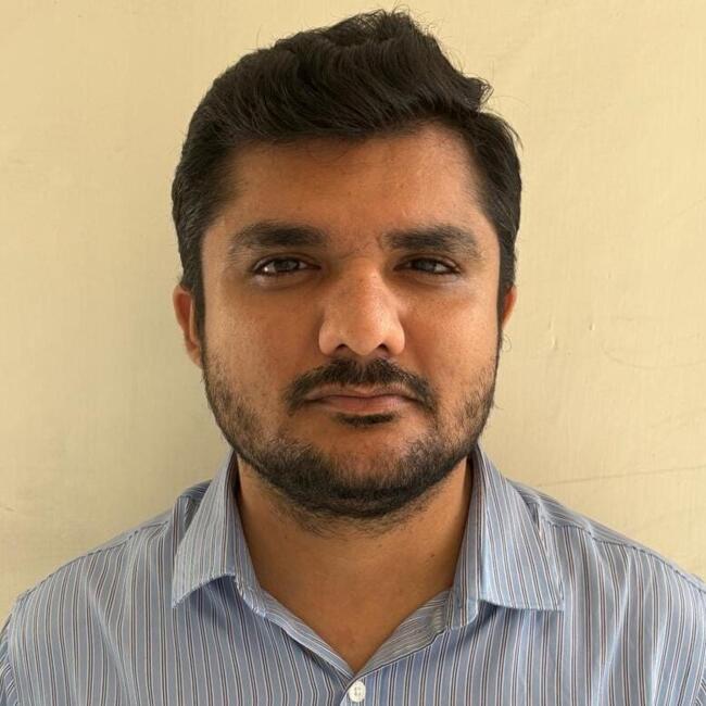 अहमदाबाद में बेबीसिटिंग की नौकरी: Harshal