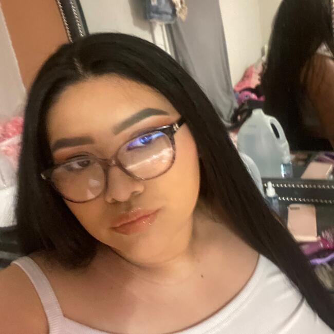 Babysitter in Kansas City: ANA GABRIELA