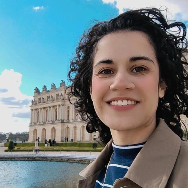 Babysitter in Massy: Bruna