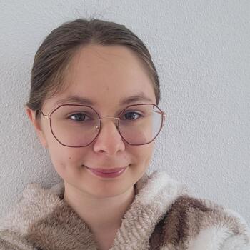 Babysitter in Tours: Keina