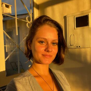 Babysitter in Balneário Camboriú: Lais Emanuele