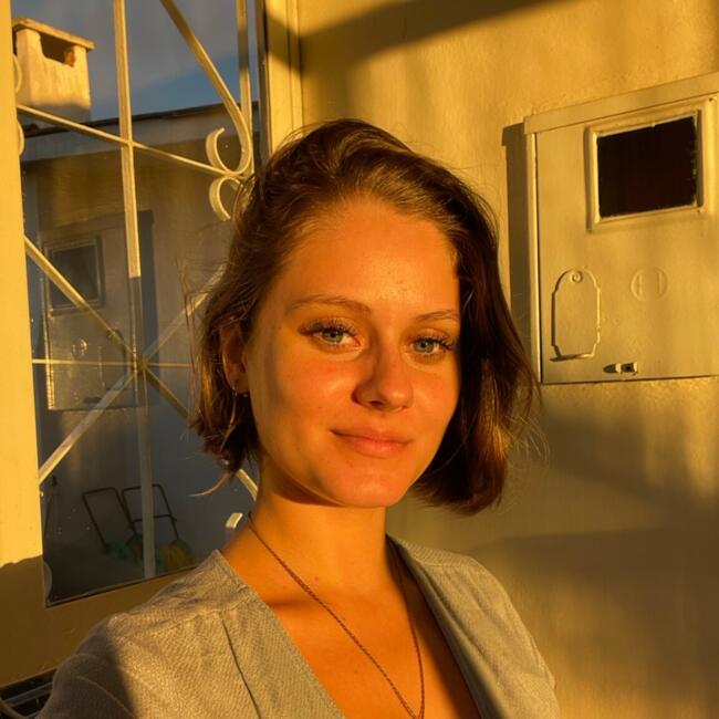 Babysitter in Balneário Camboriú: Lais Emanuele