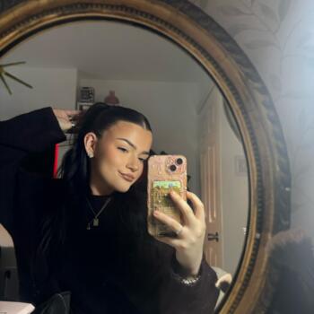 Babysitter in Melksham: Isabelle