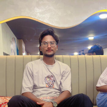 Babysitting job in Karachi: babysitting job Lakhani Meer