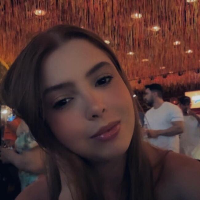 Babysitter in Ribeirão Preto: Laura