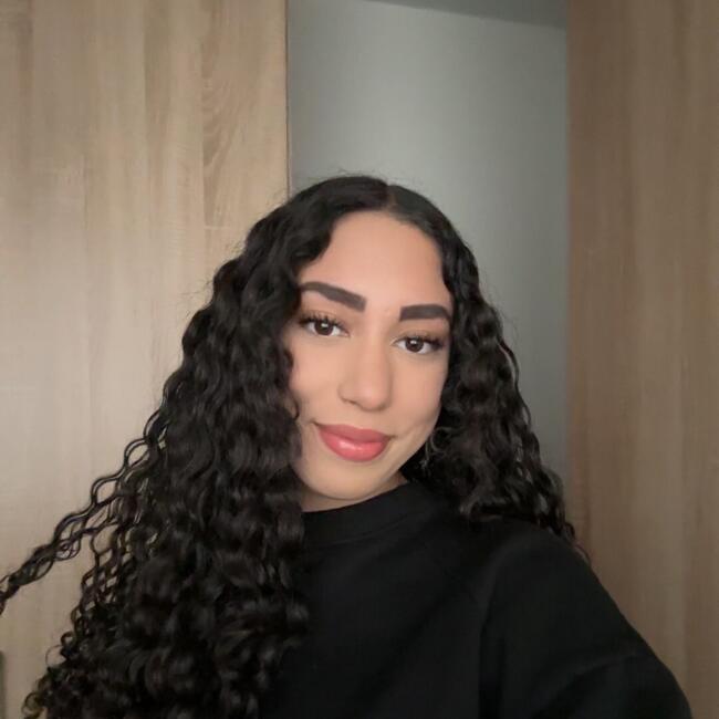 Babysitter in Dilsen-Stokkem: Dounia