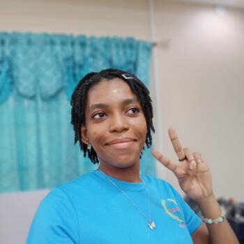 Babysitter in Sangre Grande: Anaya