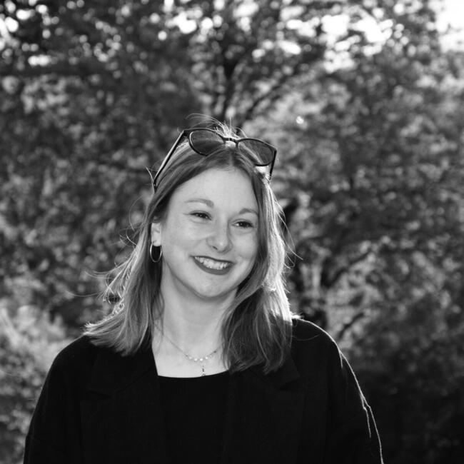 Babysitter in Paris: Apoline