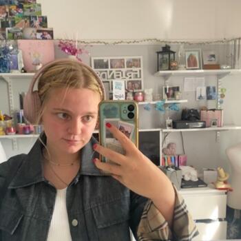 Babysitter in Newcastle upon Tyne: Faye