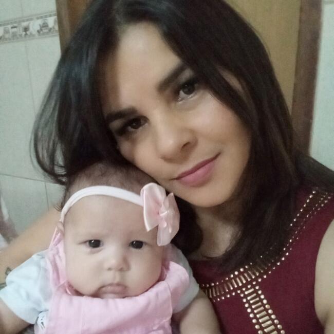 Babysitting job in Colombo: Letícia Soares