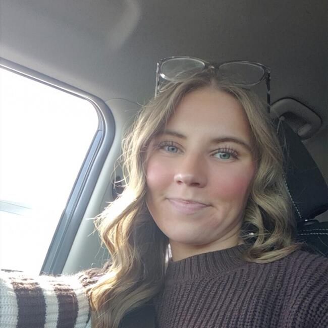 Babysitter in Uxbridge: Brooke