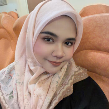 位于新加坡的临时保姆: Sharah Hipuy