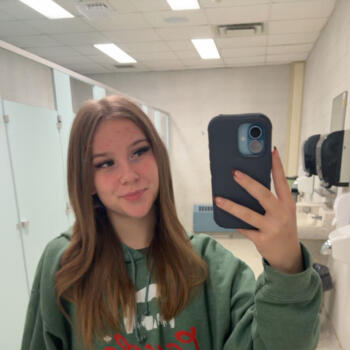 Babysitter in Chatham: Maddy