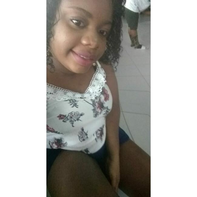 Babysitter in Salvador: Renata
