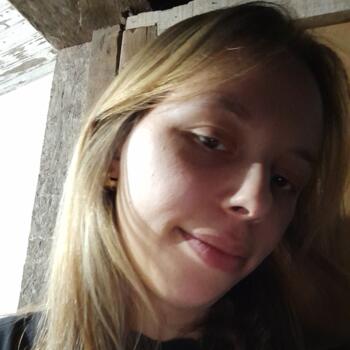 Babysitter in Curitiba: Tainá